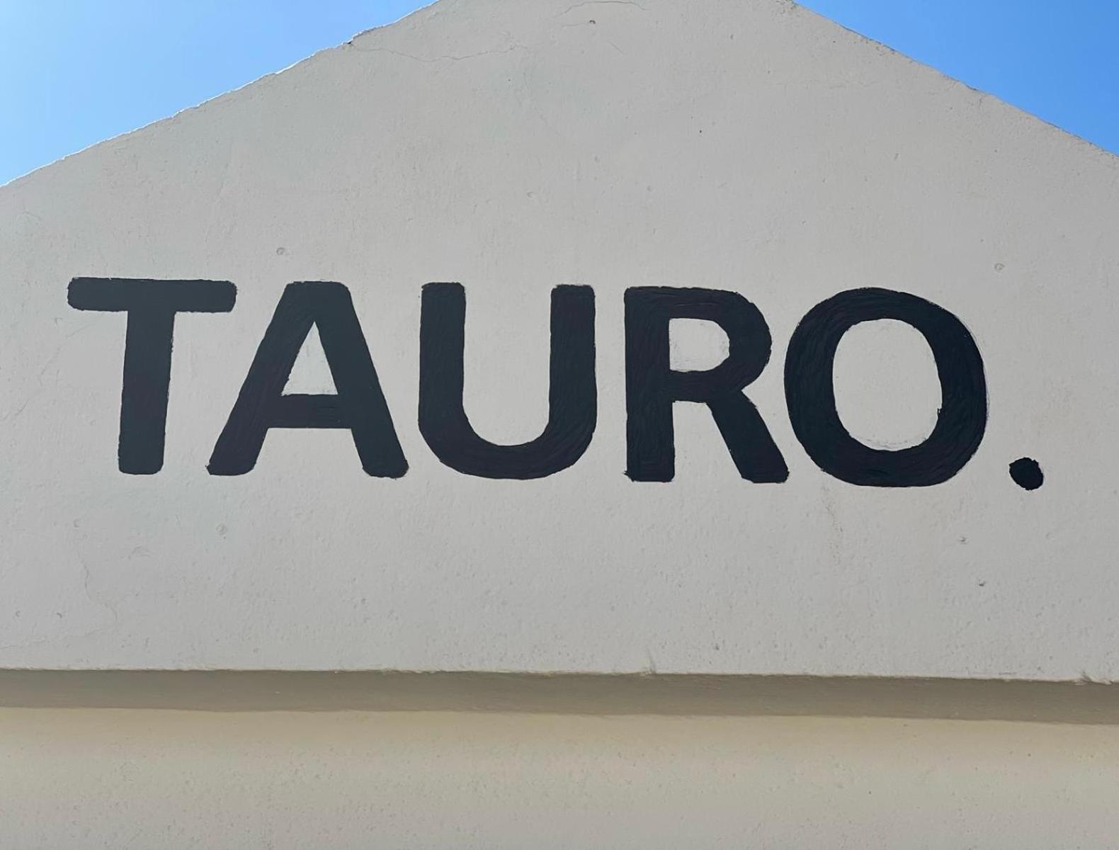 Luxury Tauro